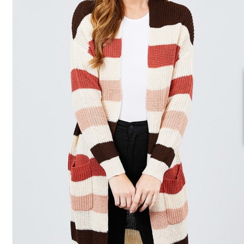 LAST 2! Two Pocket Color Block Cardigan - Picture 2 of 5